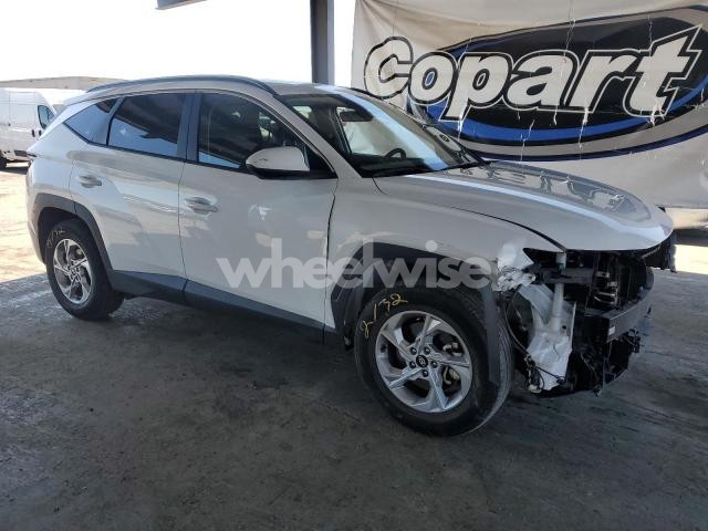 Photo 2 of 2024 HYUNDAI TUCSON SEL (VIN 5NMJBCDE9RH420634)