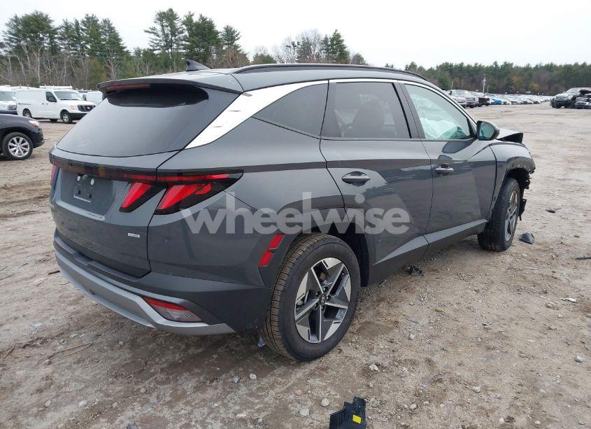 Photo 4 of 2025 Hyundai Tucson SEL (VIN 5NMJBCDE9SH461058)