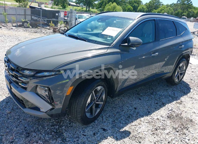 Photo 2 of 2025 Hyundai Tucson SEL (VIN 5NMJBCDE9SH482069)