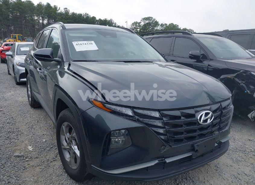 2024 Hyundai Tucson SEL (VIN 5NMJBCDEXRH327492) main photo