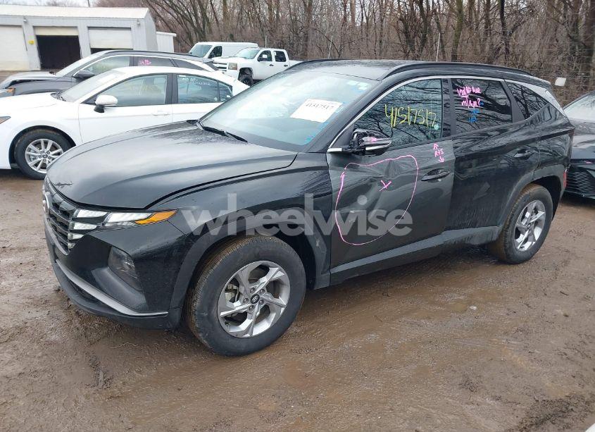 Photo 2 of 2024 Hyundai Tucson SEL (VIN 5NMJBCDEXRH343966)