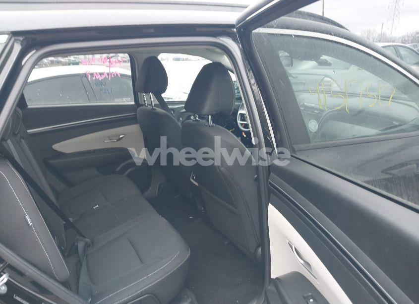 Photo 8 of 2024 Hyundai Tucson SEL (VIN 5NMJBCDEXRH343966)