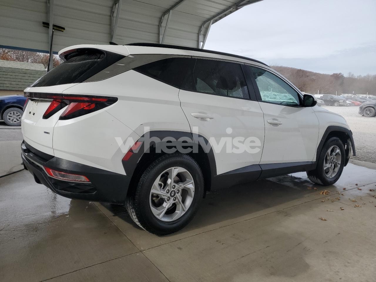 Photo 3 of 2024 HYUNDAI TUCSON SEL (VIN 5NMJBCDEXRH345555)