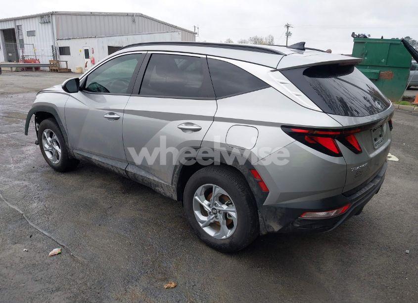 Photo 3 of 2024 Hyundai Tucson SEL (VIN 5NMJBCDEXRH404720)