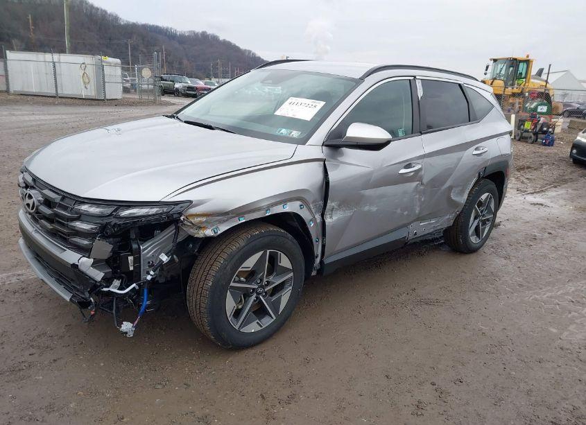 Photo 2 of 2025 Hyundai Tucson SEL (VIN 5NMJBCDEXSH450957)
