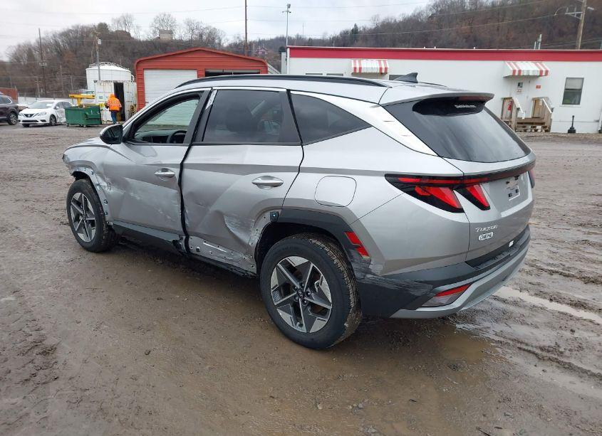 Photo 3 of 2025 Hyundai Tucson SEL (VIN 5NMJBCDEXSH450957)