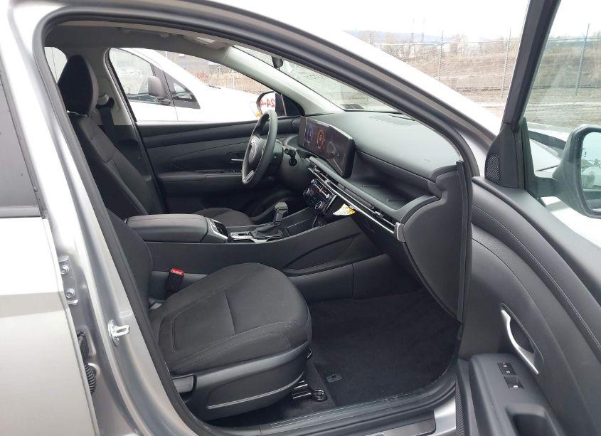 Photo 5 of 2025 Hyundai Tucson SEL (VIN 5NMJBCDEXSH450957)