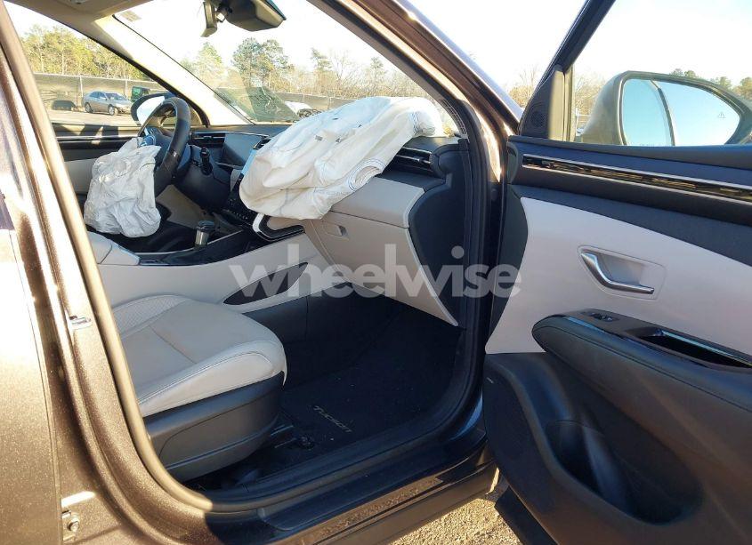 Photo 5 of 2022 Hyundai Tucson SEL (VIN 5NMJCCAE4NH039964)