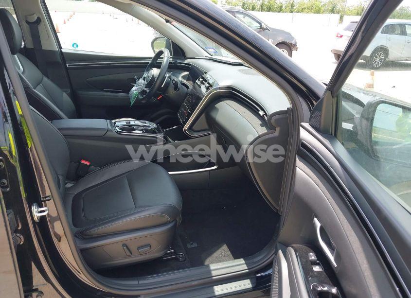 Photo 5 of 2024 Hyundai Tucson LIMITED (VIN 5NMJE3DE2RH351390)