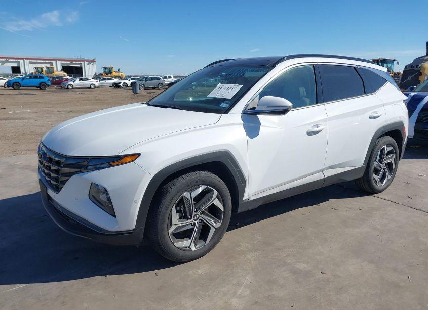 Photo 2 of 2024 Hyundai Tucson LIMITED (VIN 5NMJE3DE2RH361577)