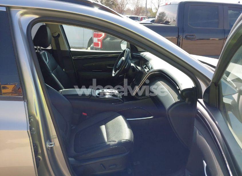 Photo 5 of 2024 Hyundai Tucson LIMITED (VIN 5NMJE3DE3RH316759)