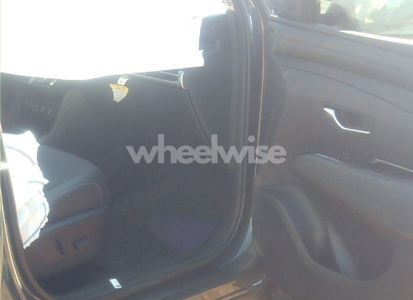 Photo 5 of 2025 Hyundai Tucson LIMITED (VIN 5NMJE3DE4SH456745)