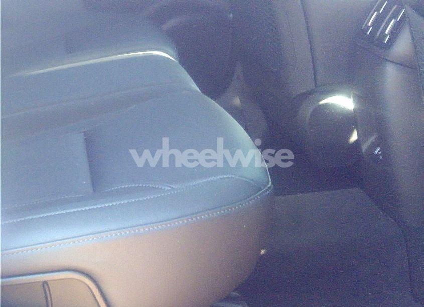 Photo 8 of 2025 Hyundai Tucson LIMITED (VIN 5NMJE3DE4SH456745)