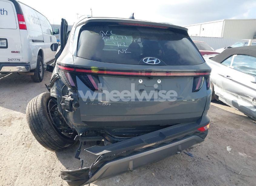 Photo 17 of 2024 Hyundai Tucson LIMITED (VIN 5NMJE3DE5RH317864)