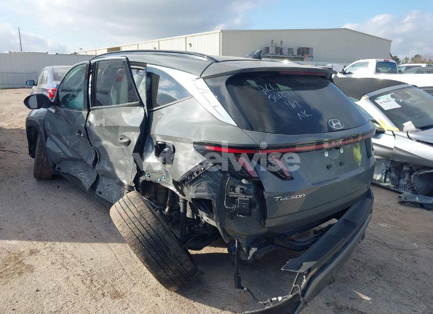 Photo 3 of 2024 Hyundai Tucson LIMITED (VIN 5NMJE3DE5RH317864)