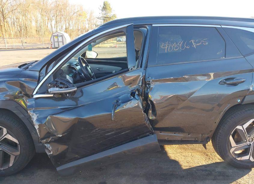 Photo 14 of 2022 Hyundai Tucson LIMITED (VIN 5NMJECAE3NH047886)