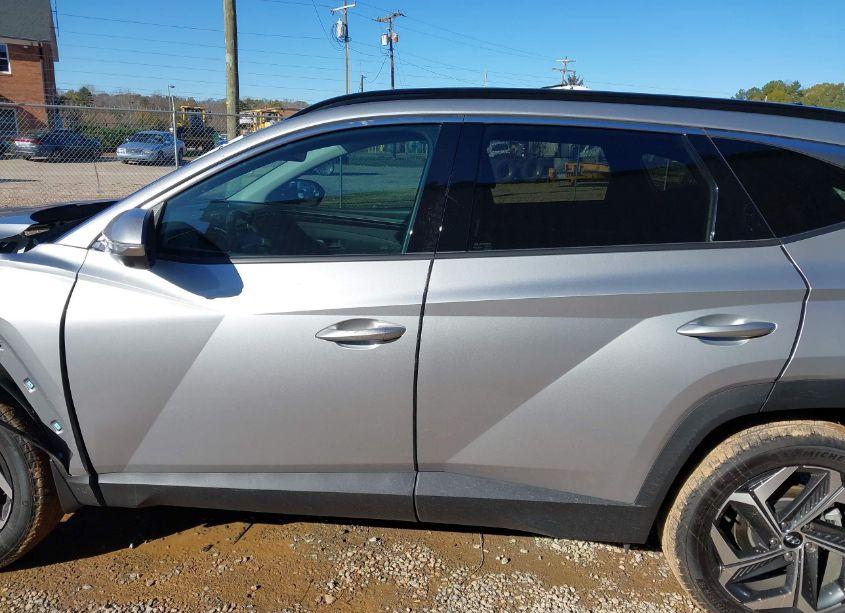 Photo 15 of 2023 Hyundai Tucson LIMITED (VIN 5NMJECAE3PH188038)