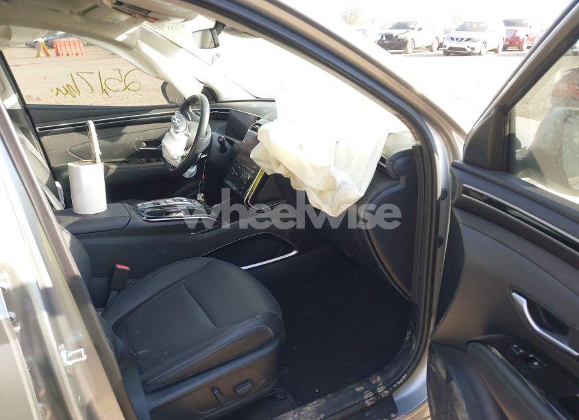 Photo 5 of 2022 Hyundai Tucson LIMITED (VIN 5NMJECAE4NH121218)