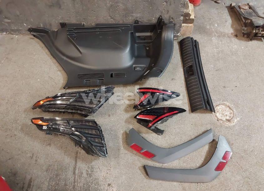 Photo 12 of 2023 Hyundai Tucson LIMITED (VIN 5NMJECAE4PH243239)