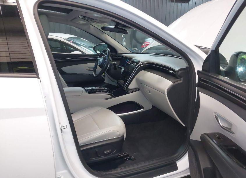 Photo 5 of 2022 Hyundai Tucson LIMITED (VIN 5NMJECAE5NH109143)