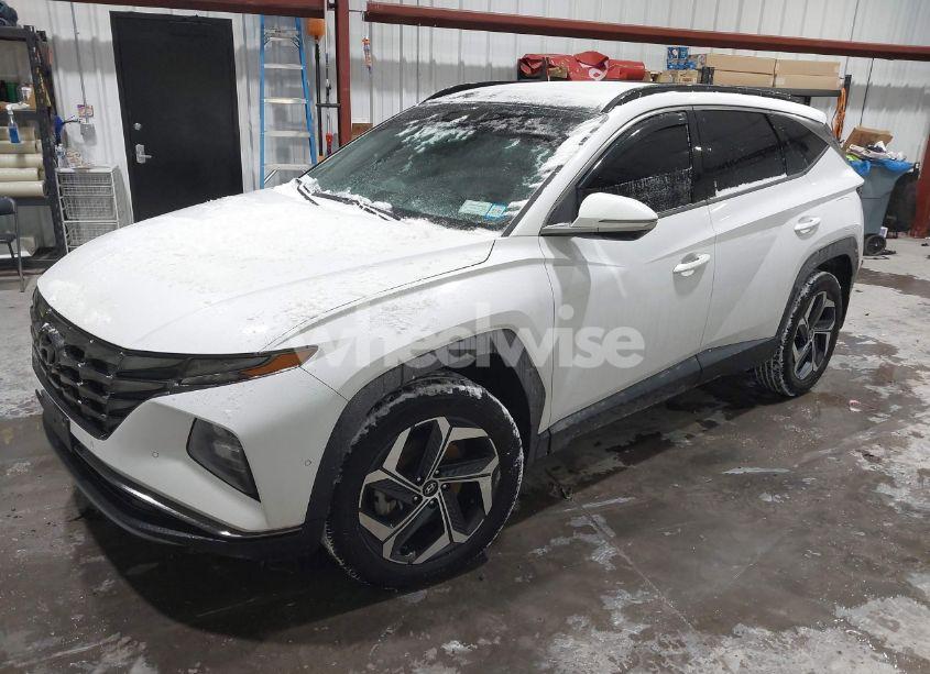 Photo 2 of 2022 Hyundai Tucson LIMITED (VIN 5NMJECAE7NH050354)