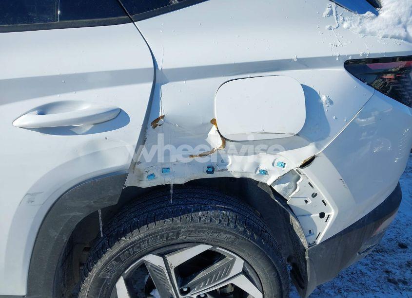 Photo 6 of 2023 Hyundai Tucson LIMITED (VIN 5NMJECAE8PH179190)