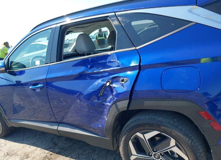 Photo 6 of 2023 Hyundai Tucson LIMITED (VIN 5NMJECAE9PH237176)