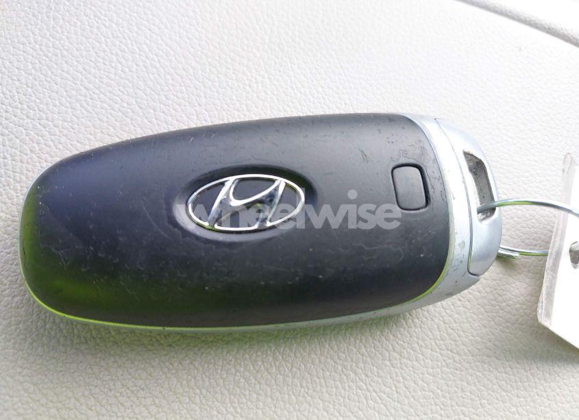 Photo 11 of 2022 Hyundai Tucson LIMITED (VIN 5NMJECAEXNH004730)