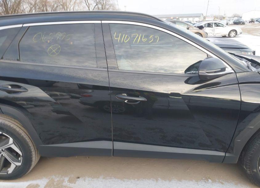 Photo 13 of 2022 Hyundai Tucson LIMITED (VIN 5NMJECAEXNH065995)