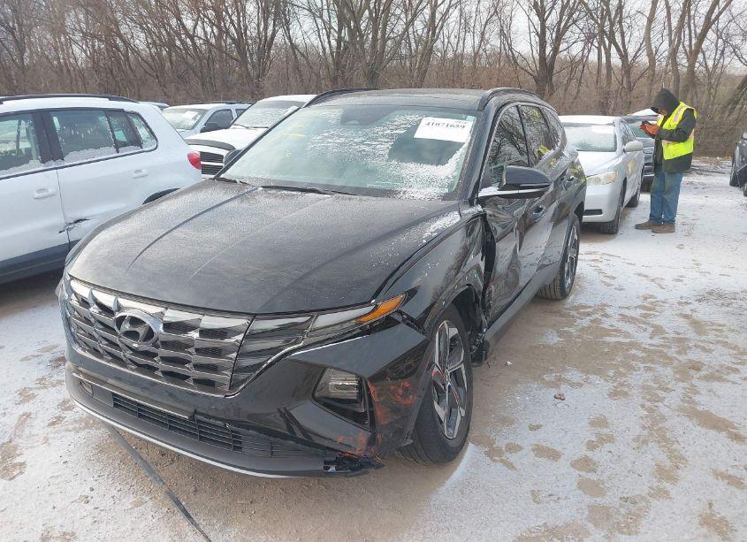 Photo 2 of 2022 Hyundai Tucson LIMITED (VIN 5NMJECAEXNH065995)