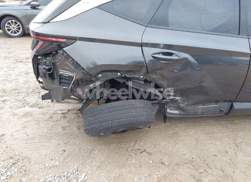 Photo 6 of 2023 Hyundai Tucson LIMITED (VIN 5NMJECAEXPH216014)