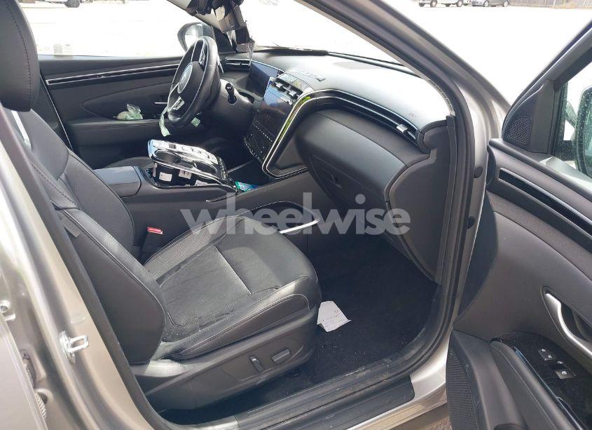 Photo 5 of 2024 Hyundai Tucson LIMITED (VIN 5NMJECDE2RH346383)