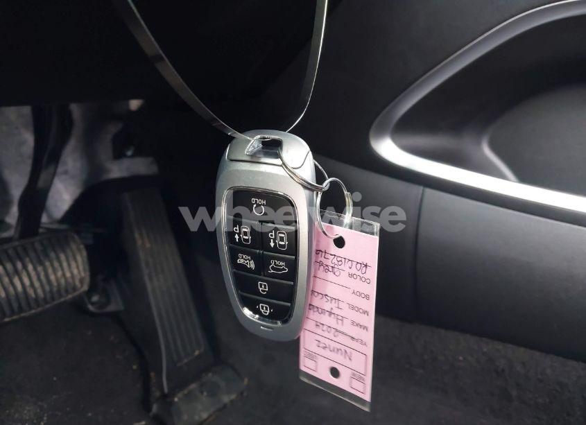 Photo 11 of 2024 Hyundai Tucson LIMITED (VIN 5NMJECDE2RH379657)