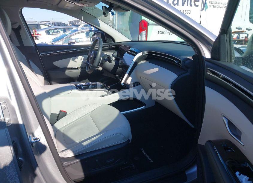 Photo 5 of 2024 Hyundai Tucson LIMITED (VIN 5NMJECDE3RH378341)