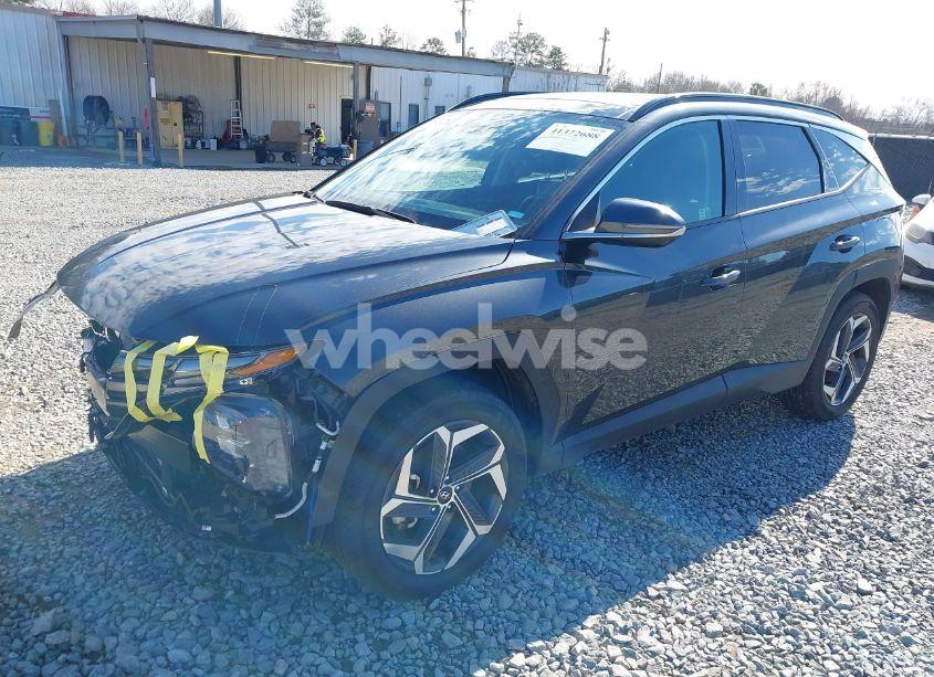 Photo 2 of 2024 Hyundai Tucson LIMITED (VIN 5NMJECDE4RH358115)