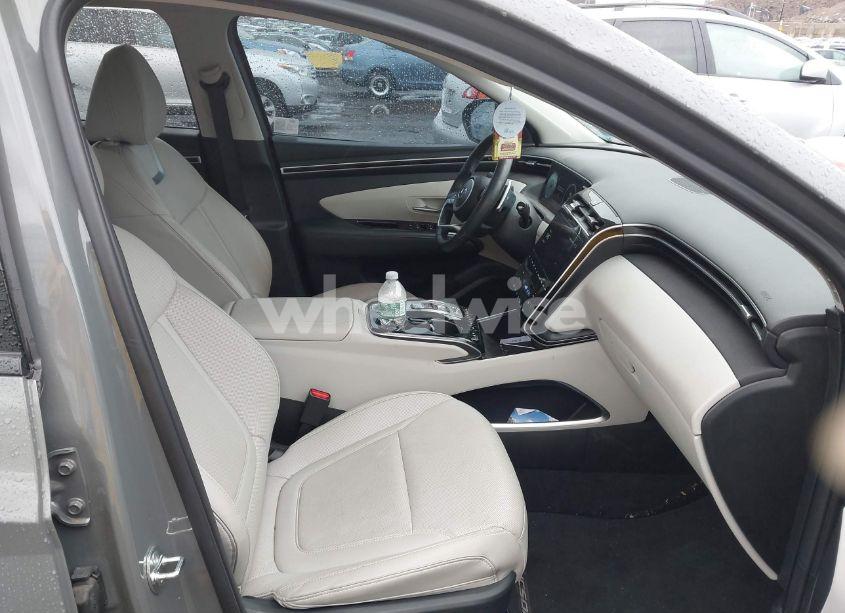 Photo 5 of 2024 Hyundai Tucson LIMITED (VIN 5NMJECDE4RH377859)