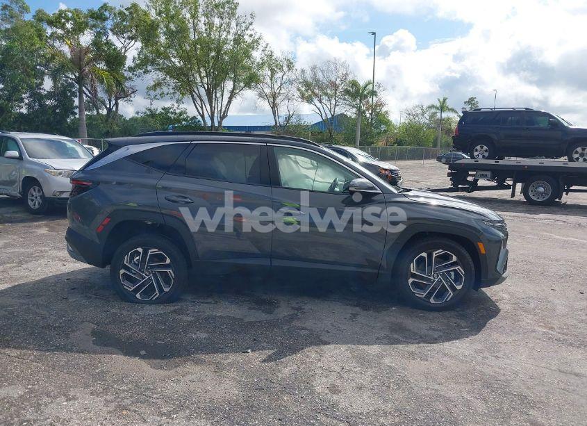 Photo 13 of 2025 Hyundai Tucson LIMITED (VIN 5NMJECDE6SH554157)