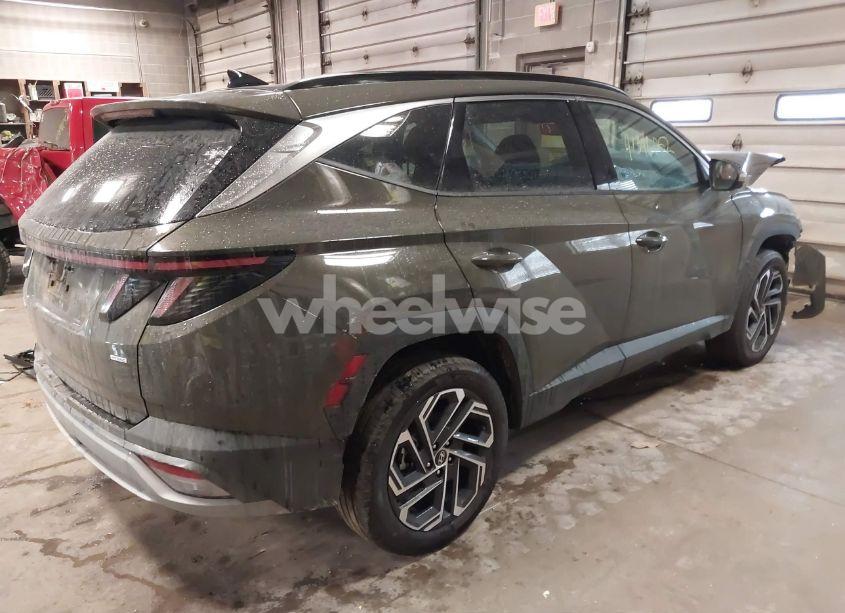 Photo 4 of 2025 Hyundai Tucson LIMITED (VIN 5NMJECDE7SH493580)