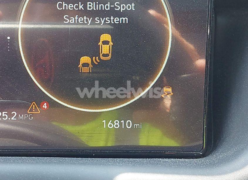 Photo 16 of 2024 Hyundai Tucson LIMITED (VIN 5NMJECDE8RH330138)