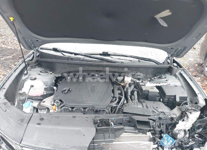 Photo 10 of 2024 Hyundai Tucson LIMITED (VIN 5NMJECDE9RH371247)