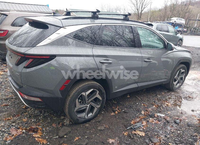 Photo 4 of 2024 Hyundai Tucson LIMITED (VIN 5NMJECDE9RH371247)