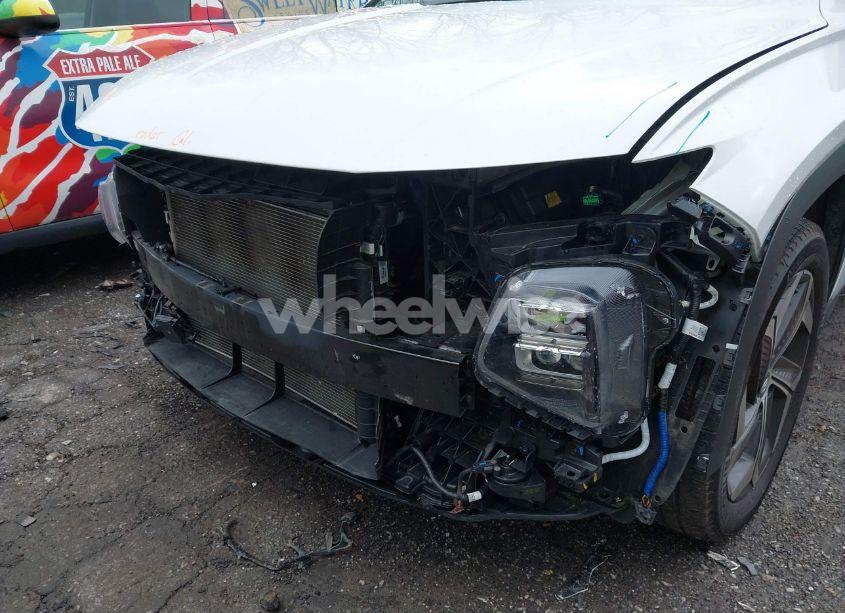 Photo 6 of 2024 Hyundai Tucson LIMITED (VIN 5NMJECDEXRH349726)