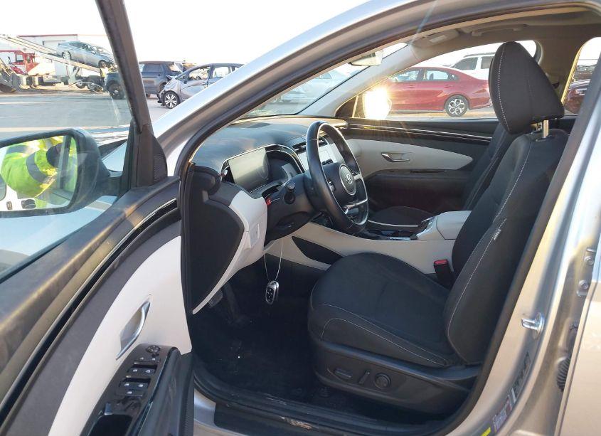 Photo 5 of 2022 Hyundai Tucson SEL (VIN 5NMJF3AE4NH115657)