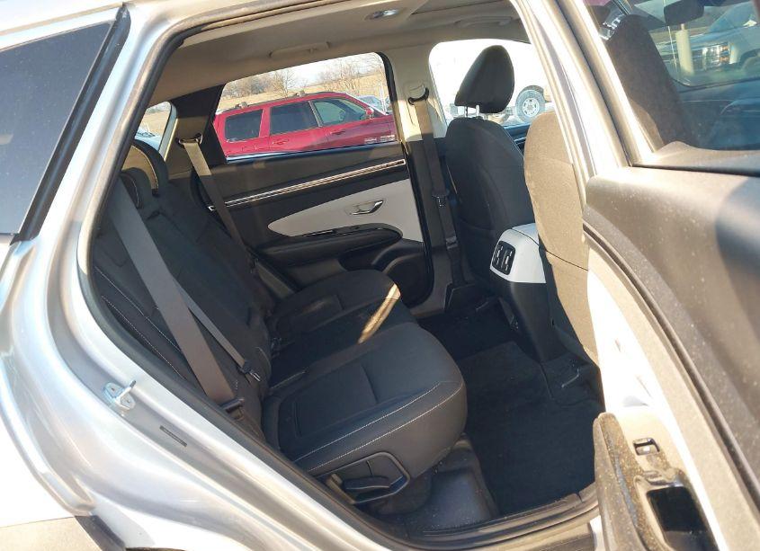 Photo 8 of 2022 Hyundai Tucson SEL (VIN 5NMJF3AE4NH115657)