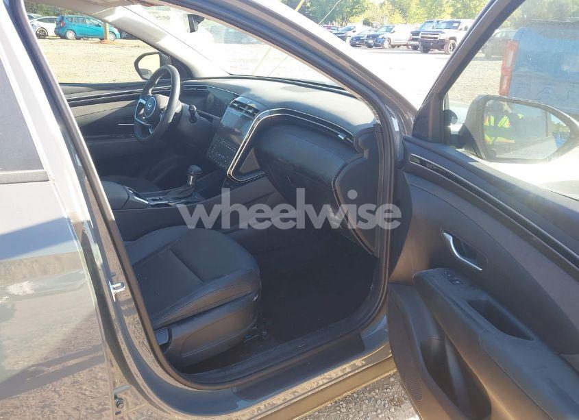 Photo 5 of 2024 Hyundai Tucson SEL (VIN 5NMJF3DE3RH374156)