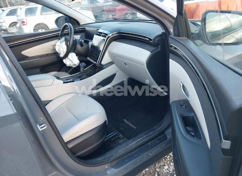 Photo 5 of 2024 Hyundai Tucson SEL (VIN 5NMJF3DE9RH355627)