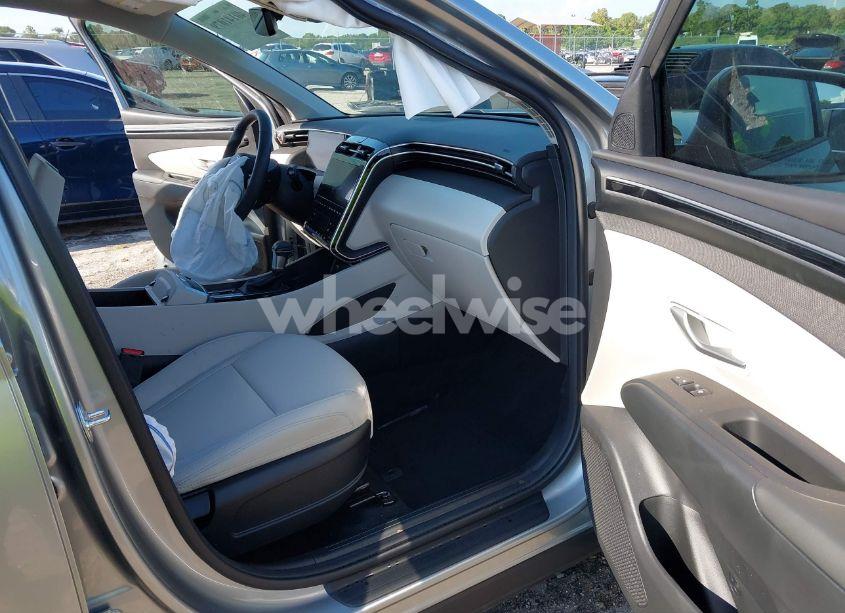 Photo 5 of 2024 Hyundai Tucson SEL (VIN 5NMJF3DE9RH419116)