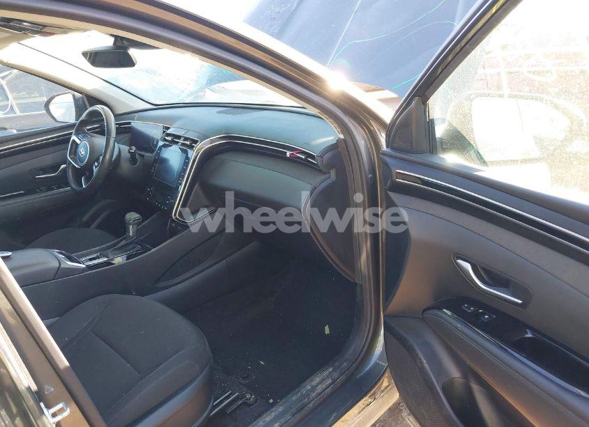 Photo 5 of 2022 Hyundai Tucson SEL (VIN 5NMJFCAE1NH156540)