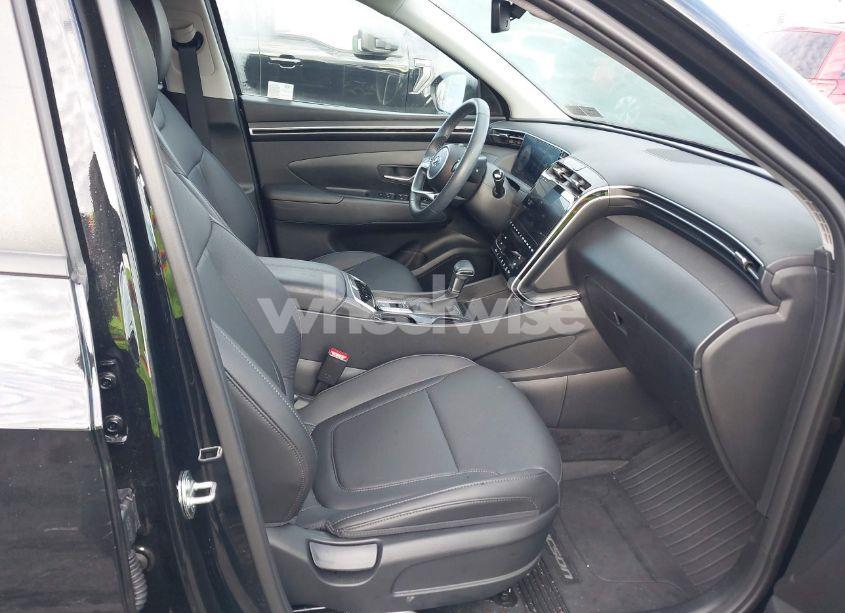 Photo 5 of 2024 Hyundai Tucson SEL (VIN 5NMJFCDE4RH395422)