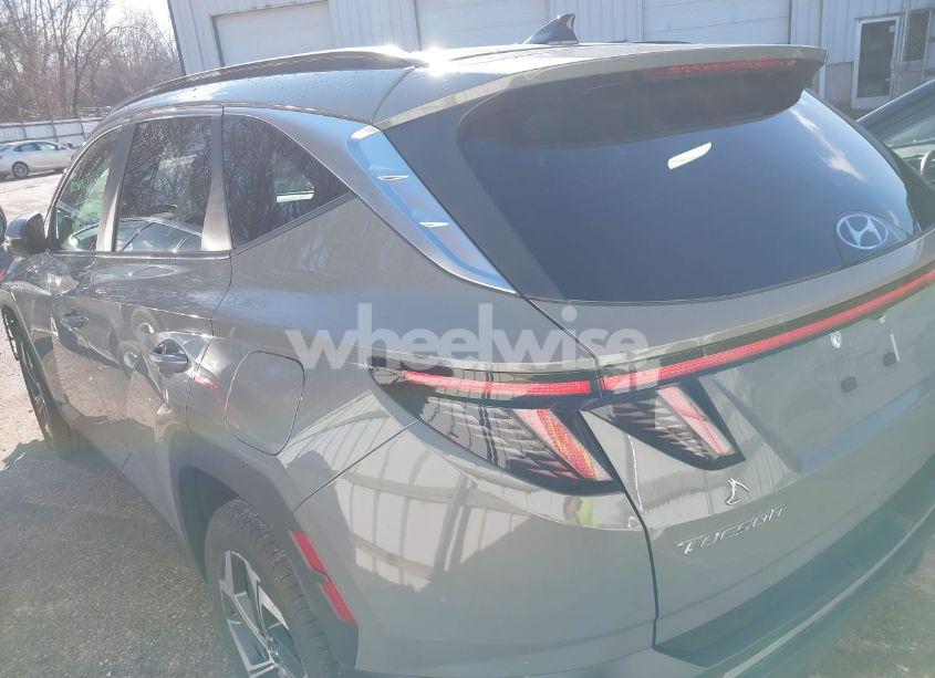 Photo 3 of 2024 Hyundai Tucson SEL (VIN 5NMJFCDE5RH391718)